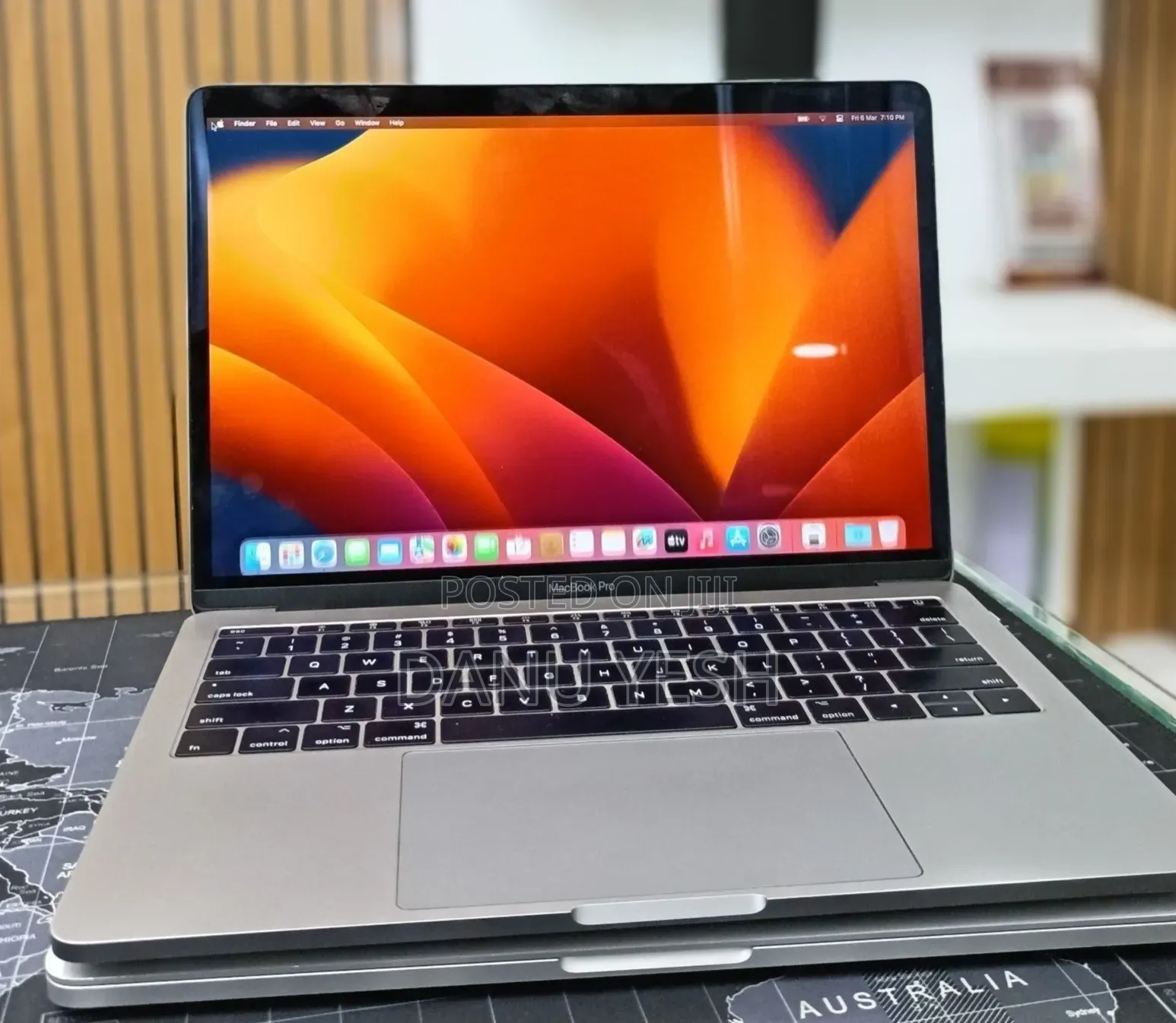 New Laptop Apple MacBook Pro 2017 16GB Intel Core i5 SSD 256GB
