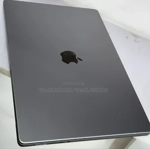 New Laptop Apple MacBook Pro M1 16GB Apple M1 Pro SSD 512GB