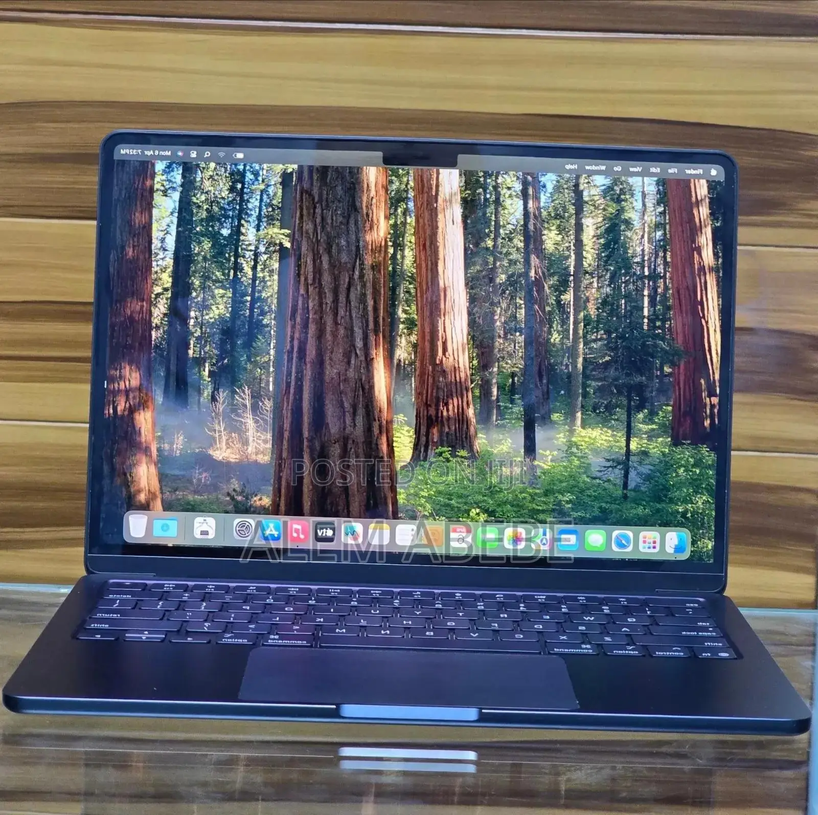 New Laptop Apple MacBook Air 2025 M4 13-inch 16GB Apple M4 SSD 256GB