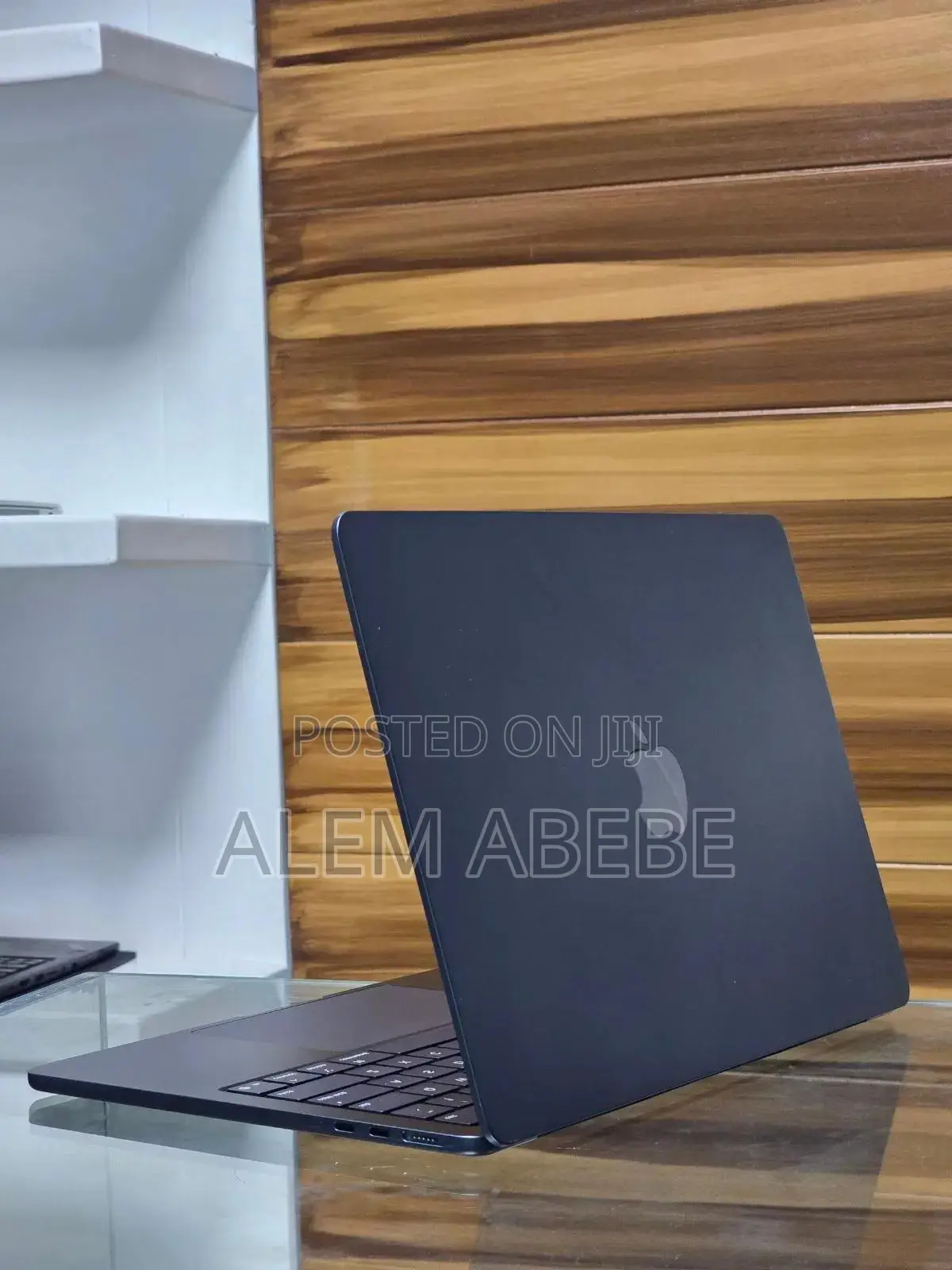 New Laptop Apple MacBook Air 2025 M4 13-inch 16GB Apple M4 SSD 256GB