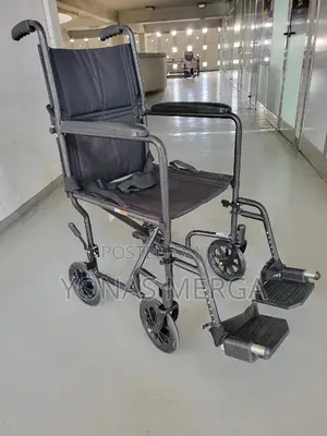 Wheelchair尺岜solid Rear Wheel(12") 翾恤seat Width: 41cm(16′′)