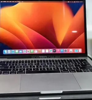 New Laptop Apple MacBook Pro 2017 16GB Intel Core i5 SSD 256GB