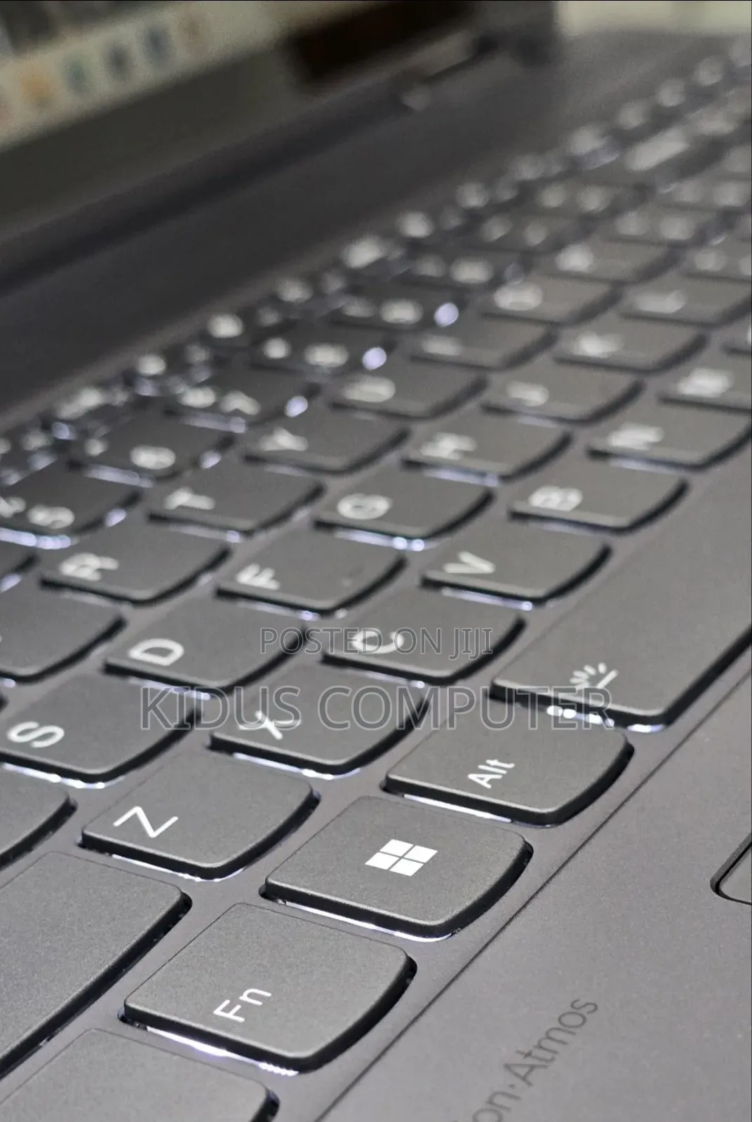 New Laptop Lenovo Yoga 7i 16GB Intel Core Ultra 7 SSD 512GB