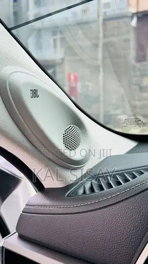 New Toyota Highlander Hybrid 2025 White