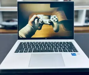 New Laptop HP EliteBook 840 G10 16GB Intel Core i7 SSD 1T