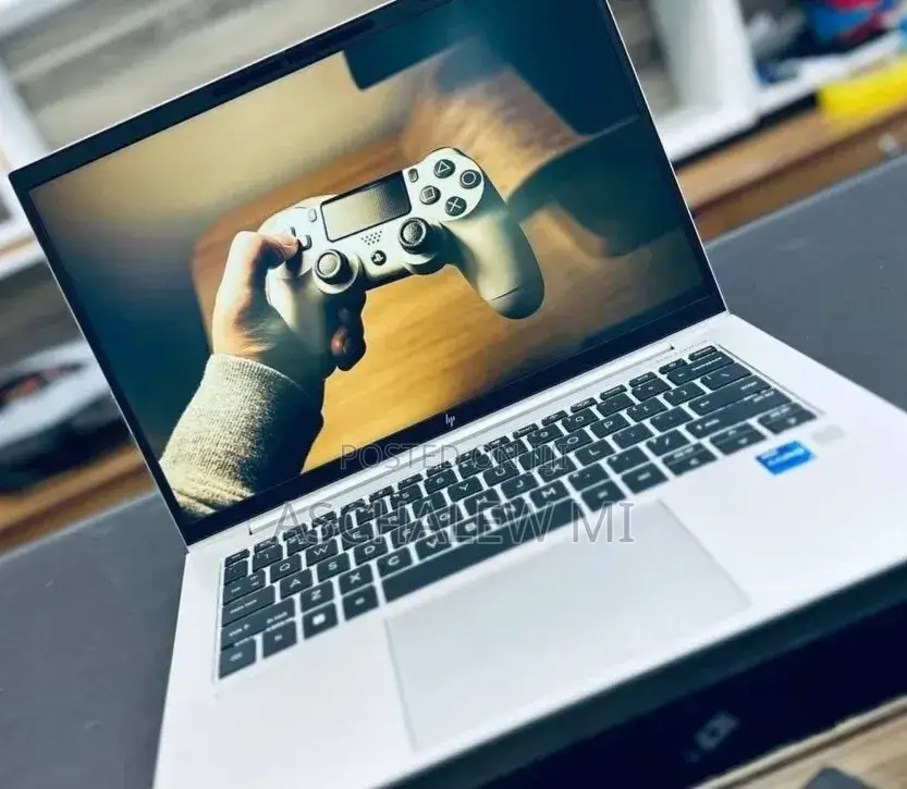 New Laptop HP EliteBook 840 G10 16GB Intel Core i7 SSD 1T