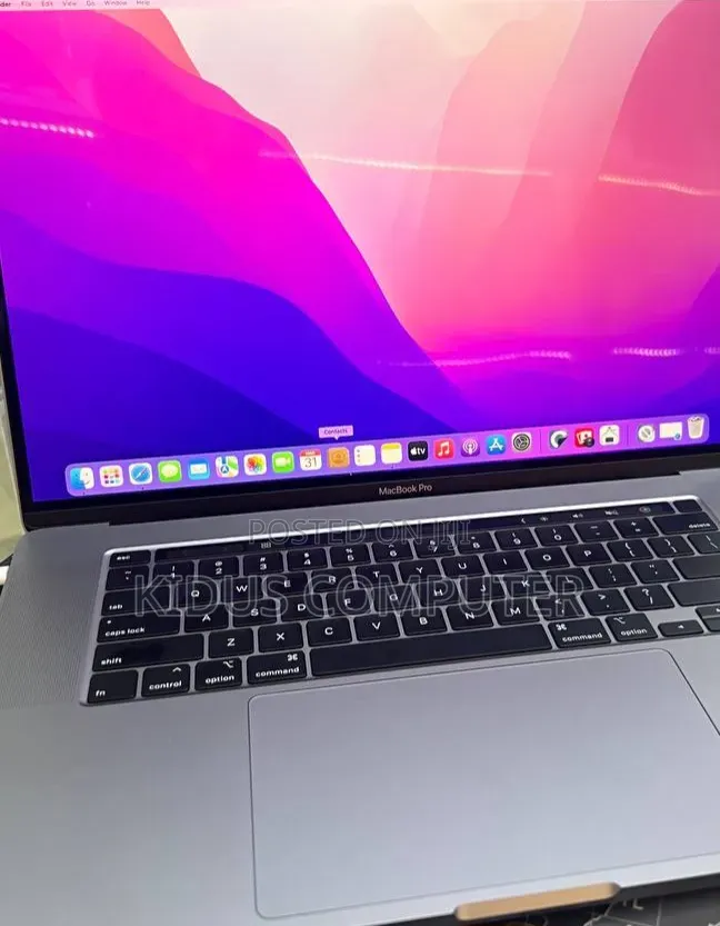 New Laptop Apple MacBook Pro 2019 32GB Intel Core i9 SSD 512GB