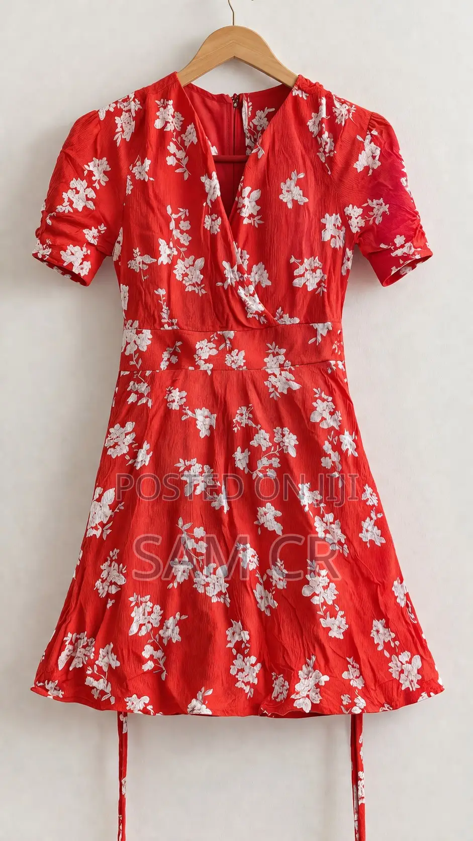 Red Floral Dress – Large – Eye Catching – Perfect for Events