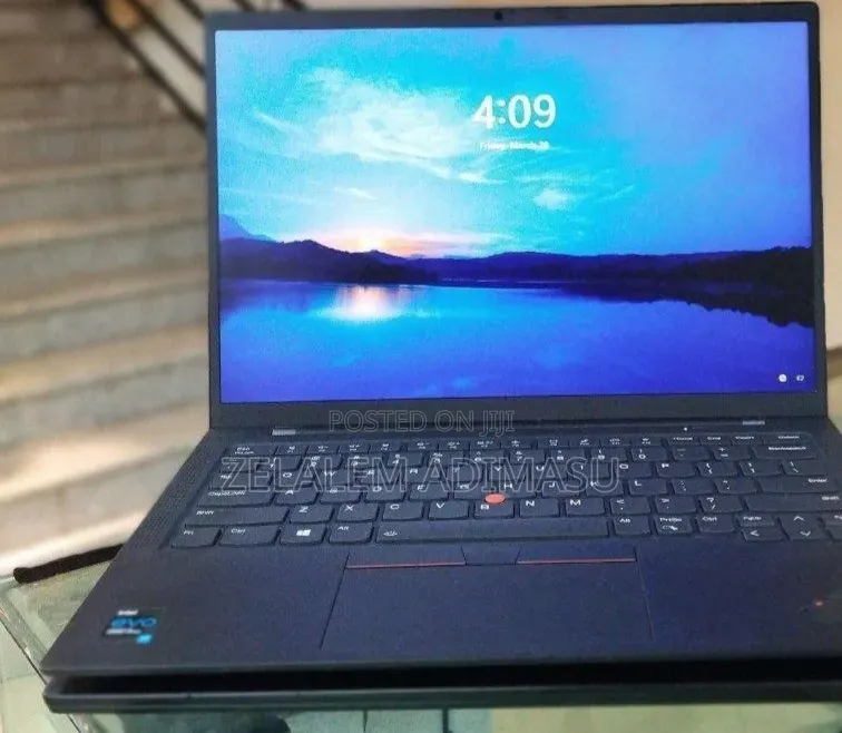New Laptop Lenovo ThinkPad X1 Yoga Gen 8 16GB Intel Core i7 SSD 512GB