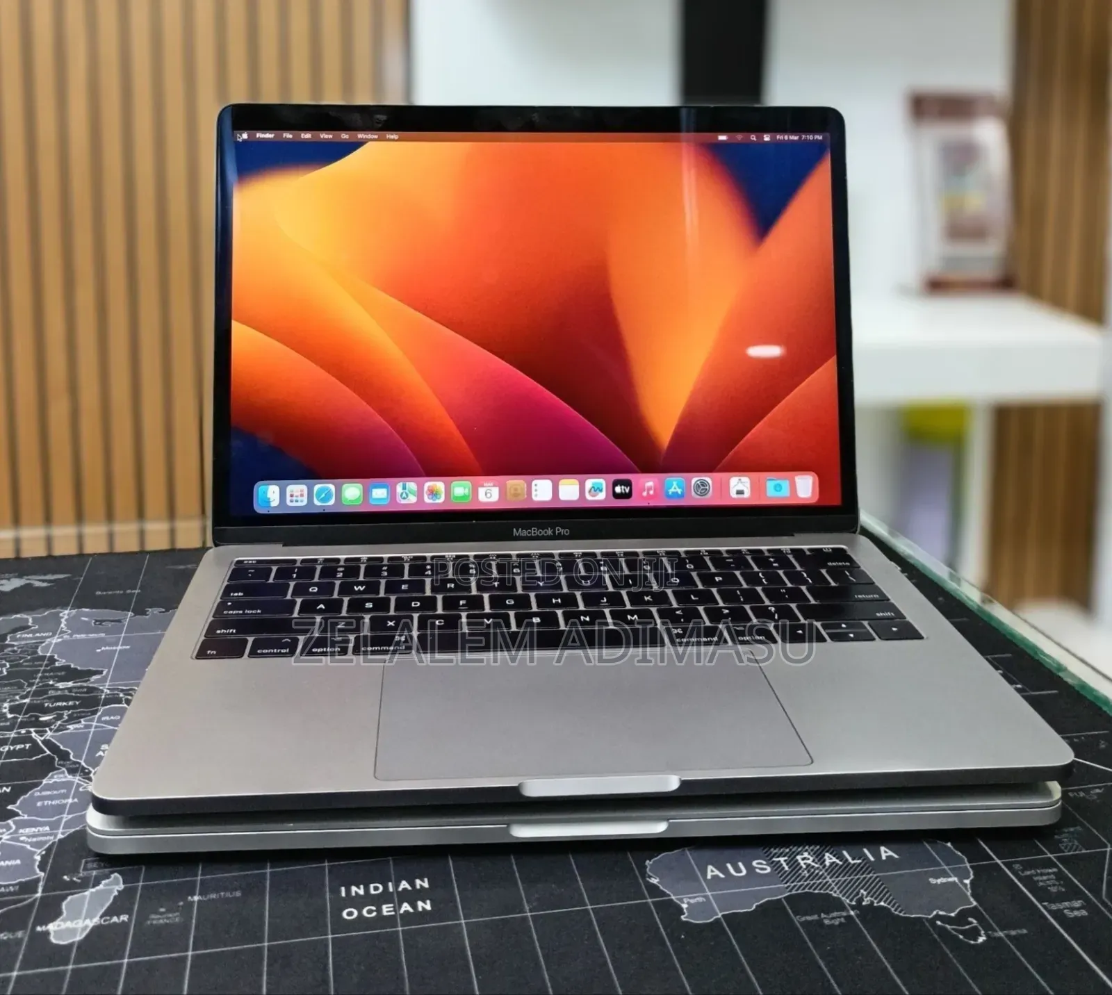New Laptop Apple MacBook Pro 2017 16GB Intel Core i5 SSD 256GB