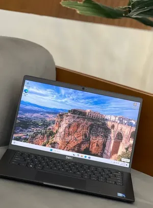 New Laptop Dell Latitude 7420 16GB Intel Core i5 SSD 256GB
