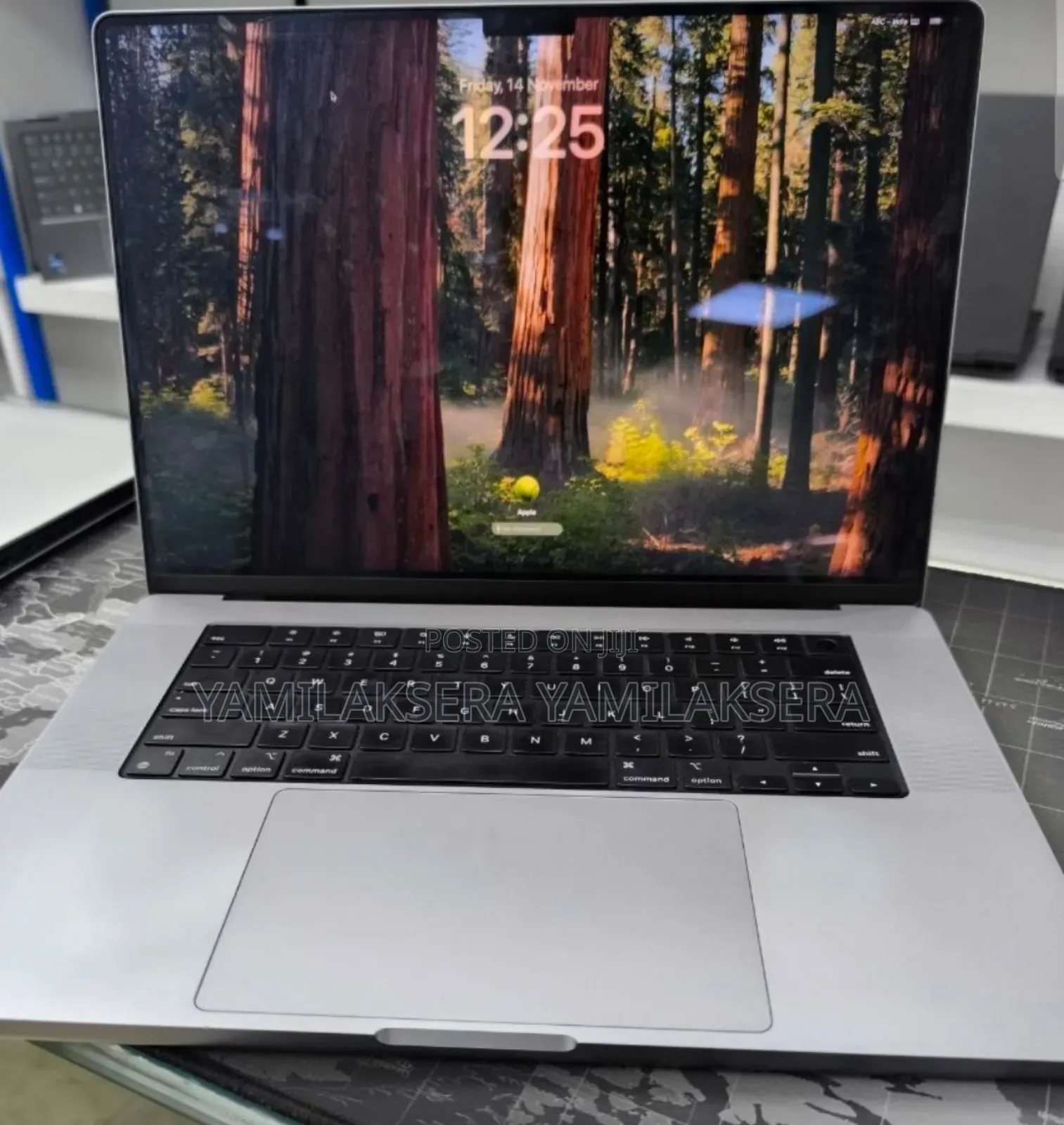 New Laptop Apple MacBook Pro M1 32GB Apple M1 Max SSD 1T