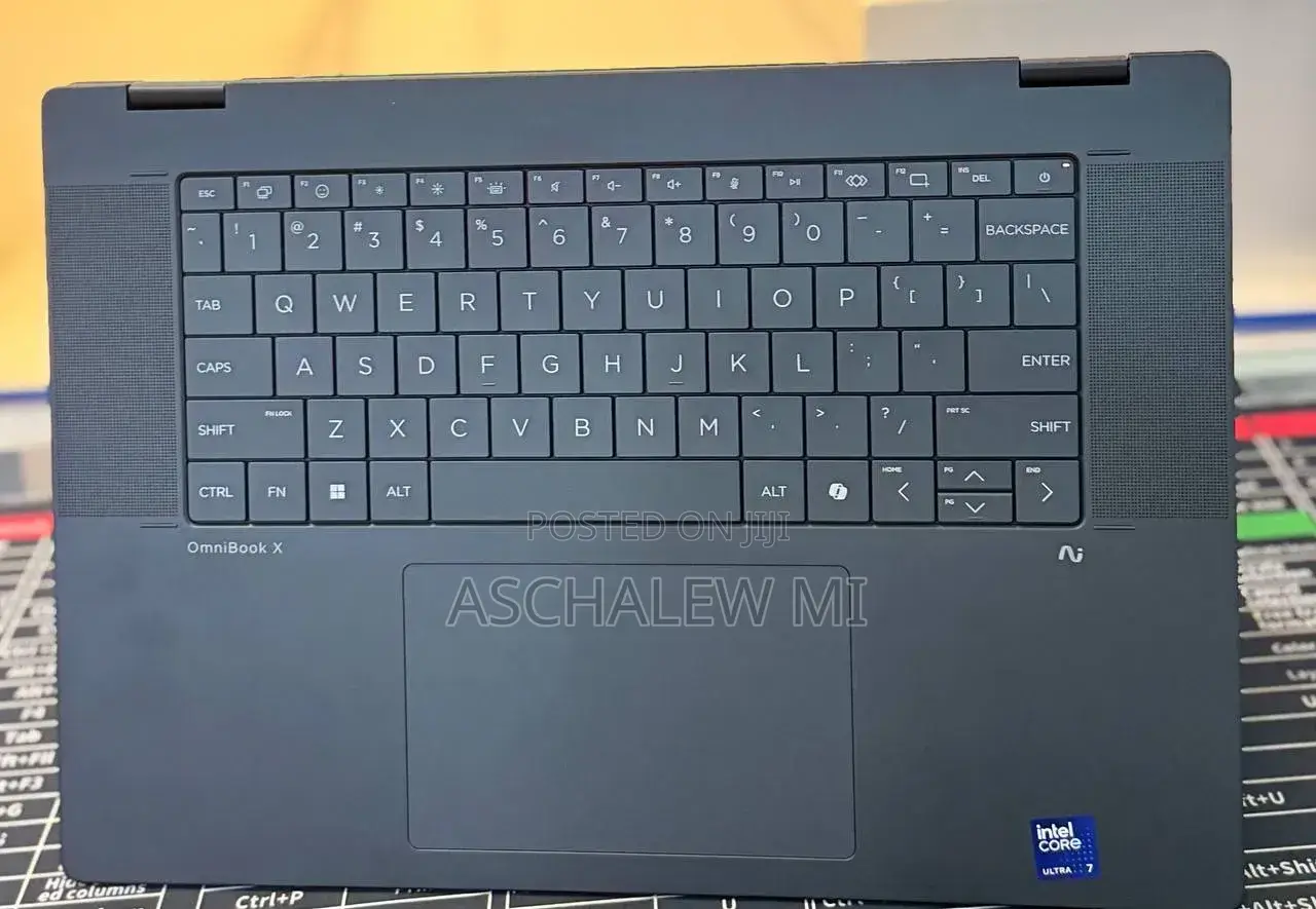 New Laptop HP OmniBook 5 16" 16GB Intel Core Ultra 7 SSD 1T