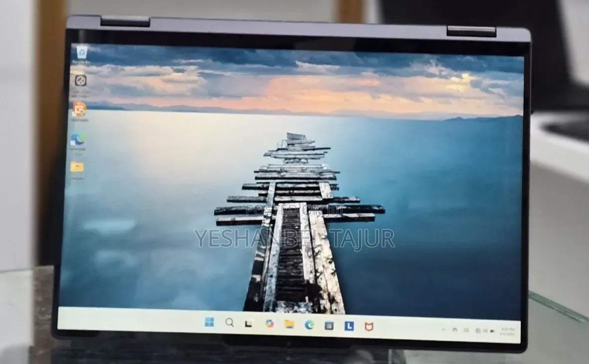 New Laptop Lenovo Yoga 7i 16GB Intel Core Ultra 7 SSD 512GB