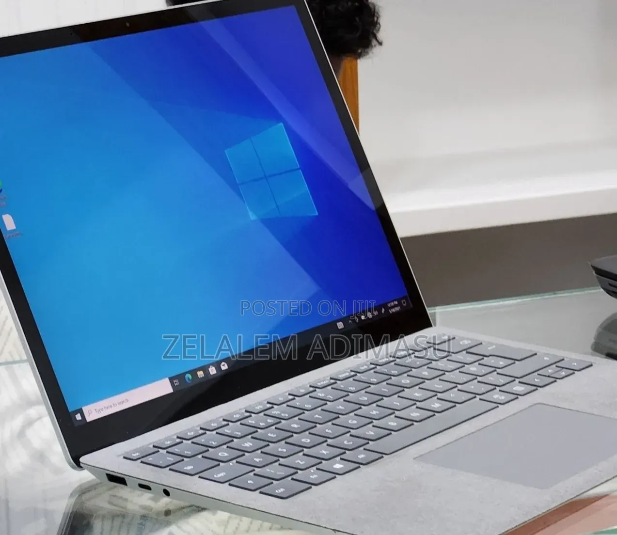 New Laptop Microsoft Surface 16GB Intel Core i7 SSD 256GB