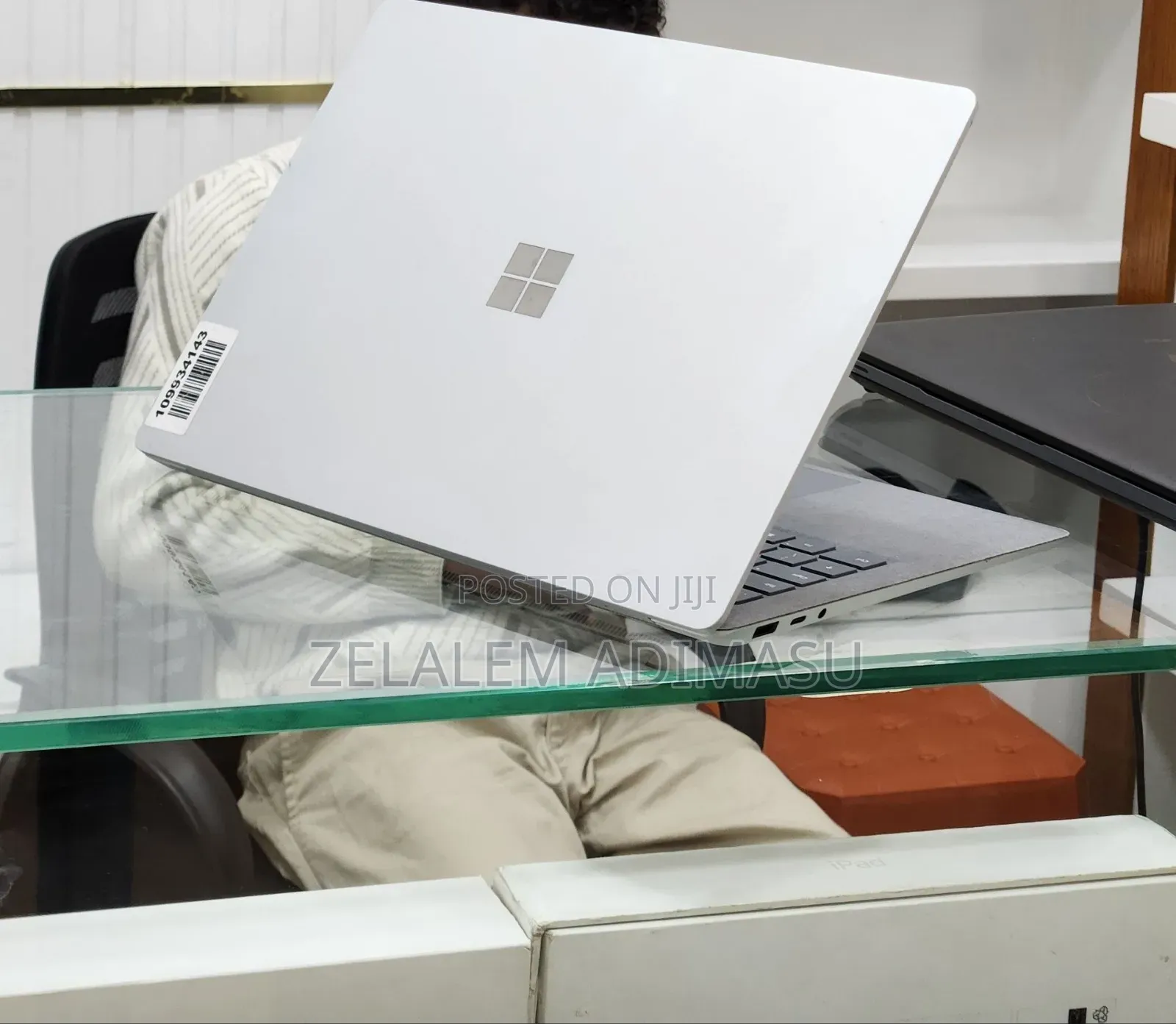 New Laptop Microsoft Surface 16GB Intel Core i7 SSD 256GB