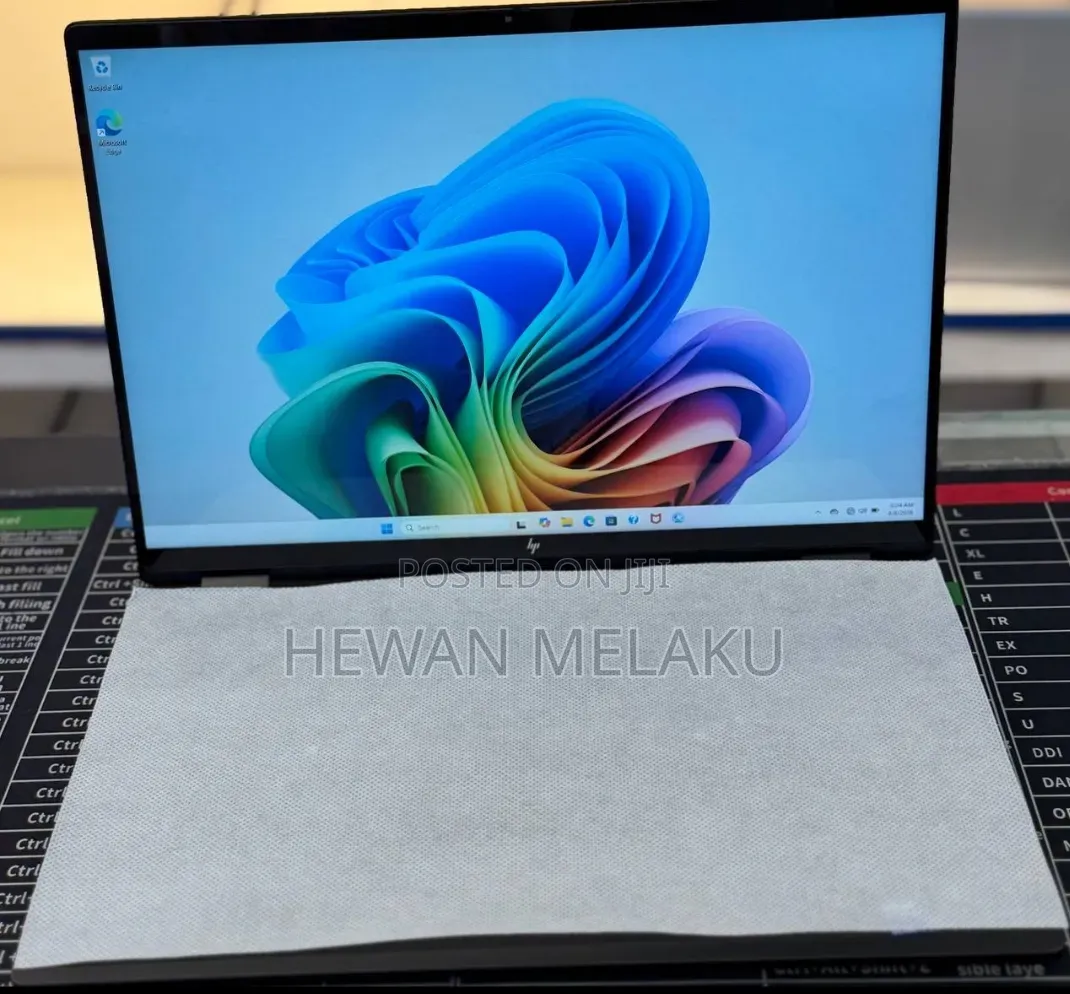 New Laptop HP OmniBook X Flip 16" 16GB Intel Core Ultra 7 SSD 1T