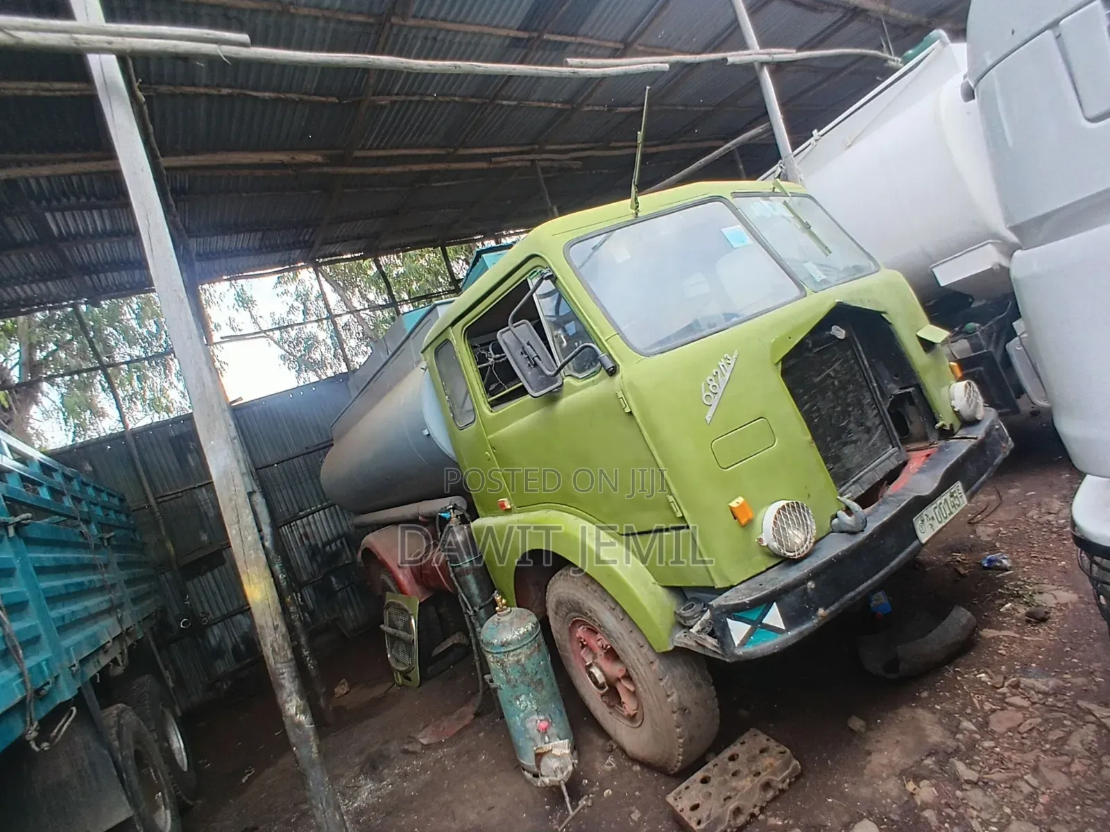 Magirus-Deutz Water Tanker Truck (Classic Heavy Duty)