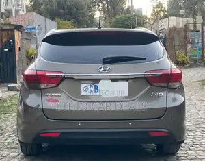 Hyundai i40 2014 Brown