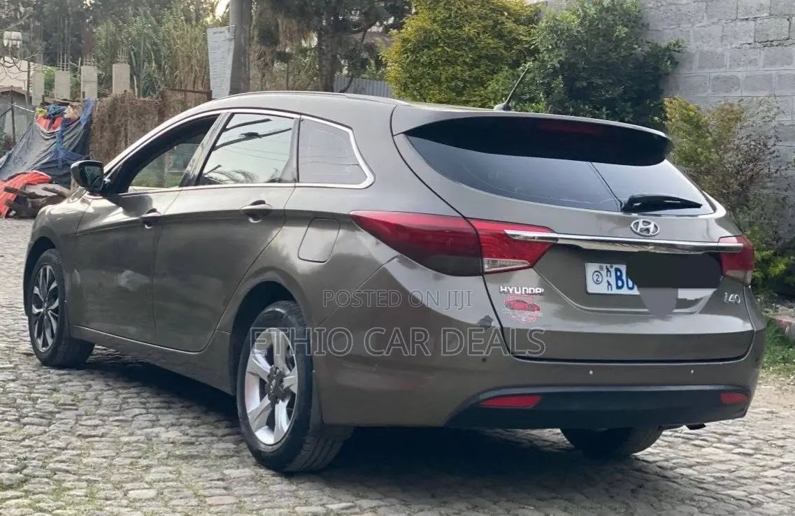 Hyundai i40 2014 Brown