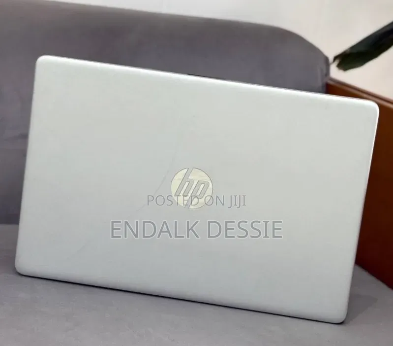 New Laptop HP Pavilion 15 8GB Intel Core i7 SSD 512GB