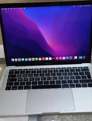 New Laptop Apple MacBook Pro M1 16GB Intel Core i5 SSD 512GB