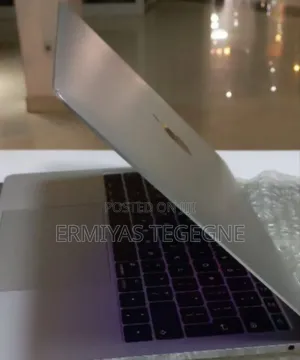 New Laptop Apple MacBook Pro M1 16GB Intel Core i5 SSD 512GB