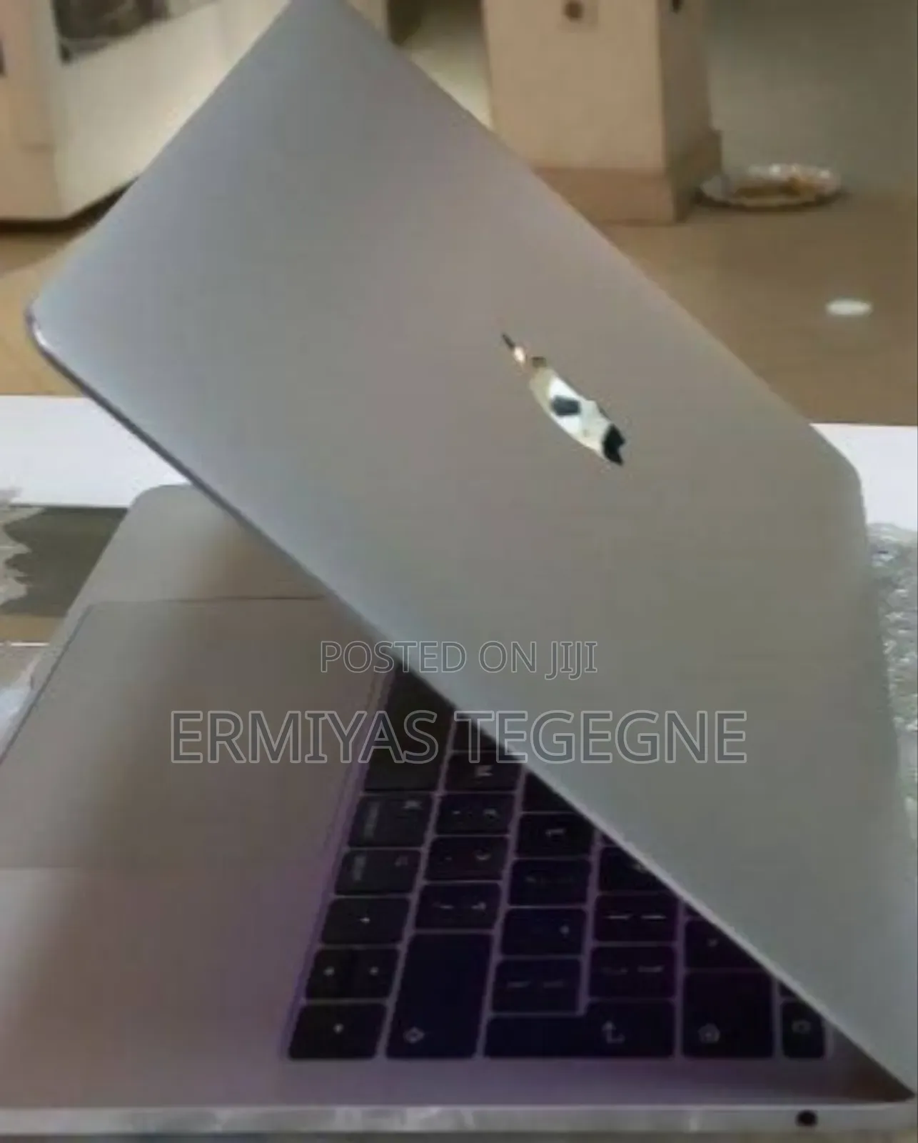 New Laptop Apple MacBook Pro M1 16GB Intel Core i5 SSD 512GB