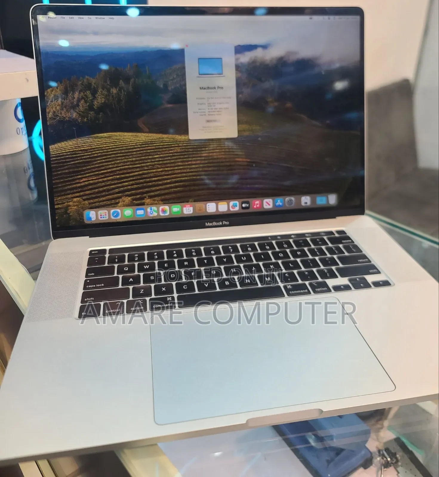 New Laptop Apple MacBook Pro 2019 16GB Intel Core i7 SSD 512GB
