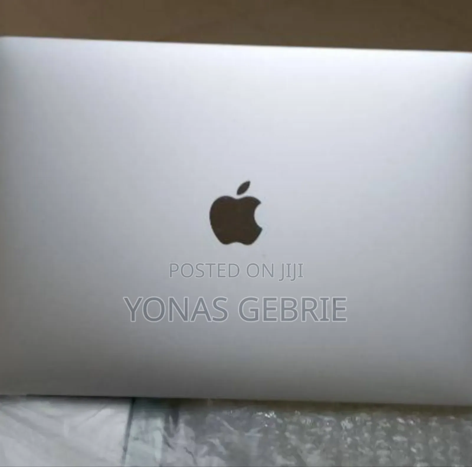 New Laptop Apple MacBook 8GB Intel Core i5 SSD 256GB