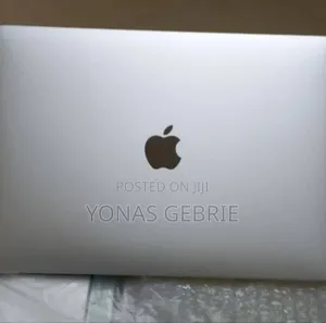 New Laptop Apple MacBook 8GB Intel Core i5 SSD 256GB