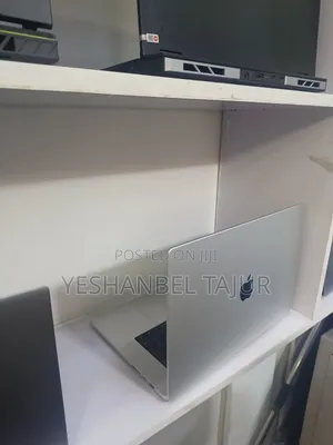New Laptop Apple MacBook Pro M1 16GB Apple M1 Pro SSD 512GB