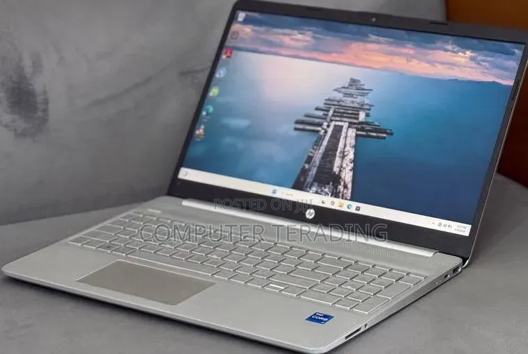 New Laptop HP Stream Notebook 8GB Intel Core i7 SSD 512GB