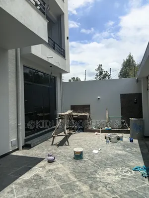 8bdrm Townhouse / Terrace in Mekaele Near To, Nifas Silk-Lafto for rent