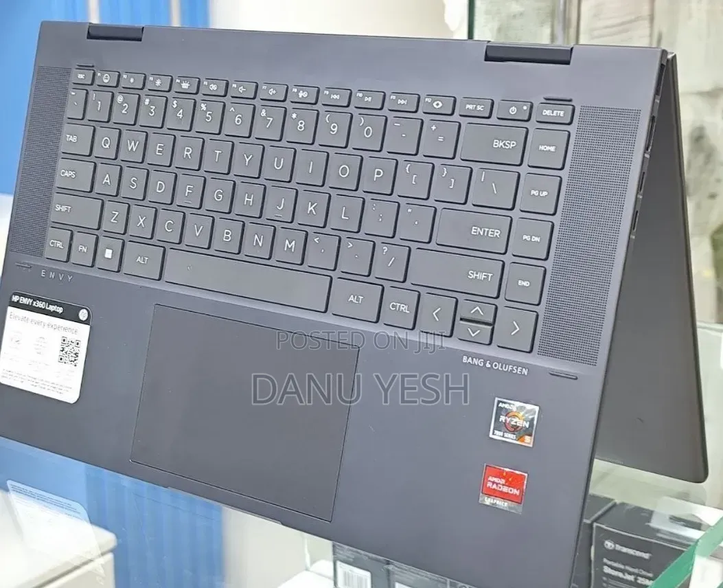 New Laptop HP Envy x360 8GB AMD Ryzen 5 SSD 256GB