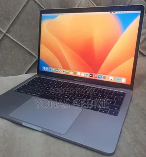 New Laptop Apple MacBook 16GB Intel Core i5 SSD 512GB