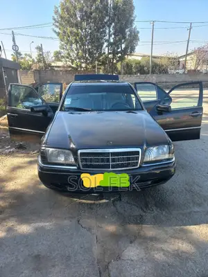 Mercedes-Benz E230 1995 Black