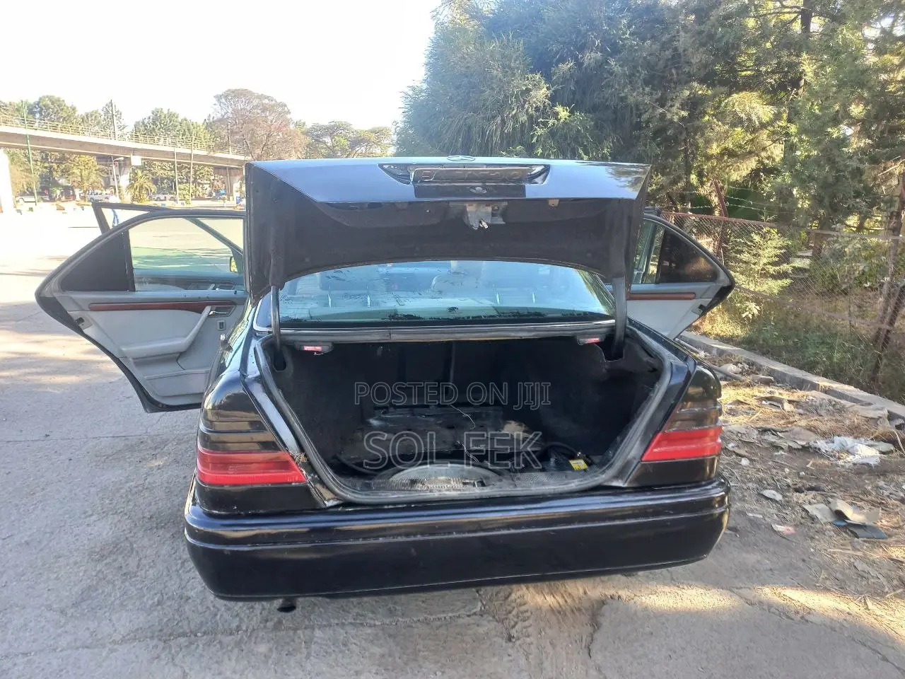 Mercedes-Benz E230 1995 Black