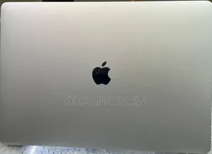 New Laptop Apple MacBook Pro 2018 16GB Intel Core i7 SSD 256GB