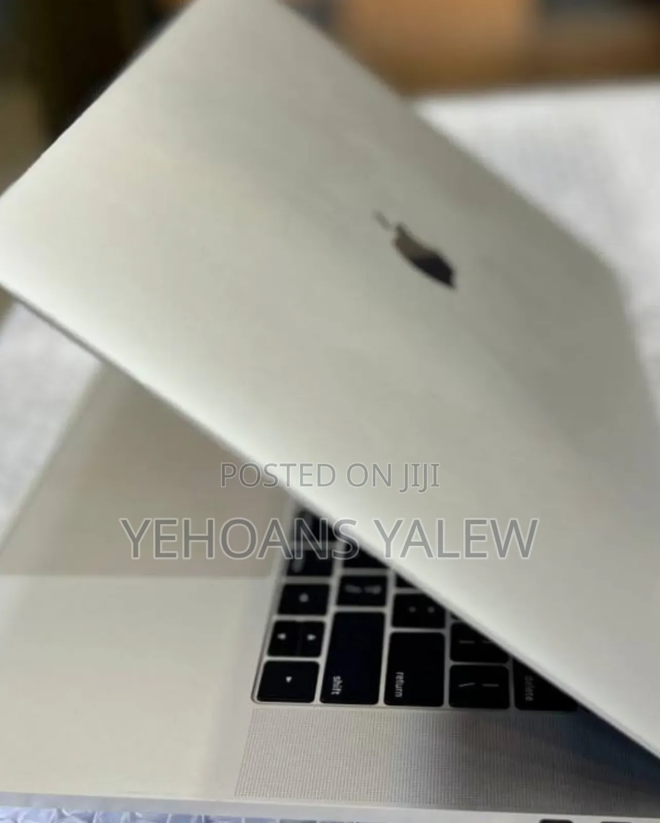 New Laptop Apple MacBook Pro 2018 16GB Intel Core i7 SSD 256GB