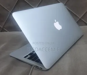 New Laptop Apple MacBook 4GB Intel Core i5 SSD 256GB