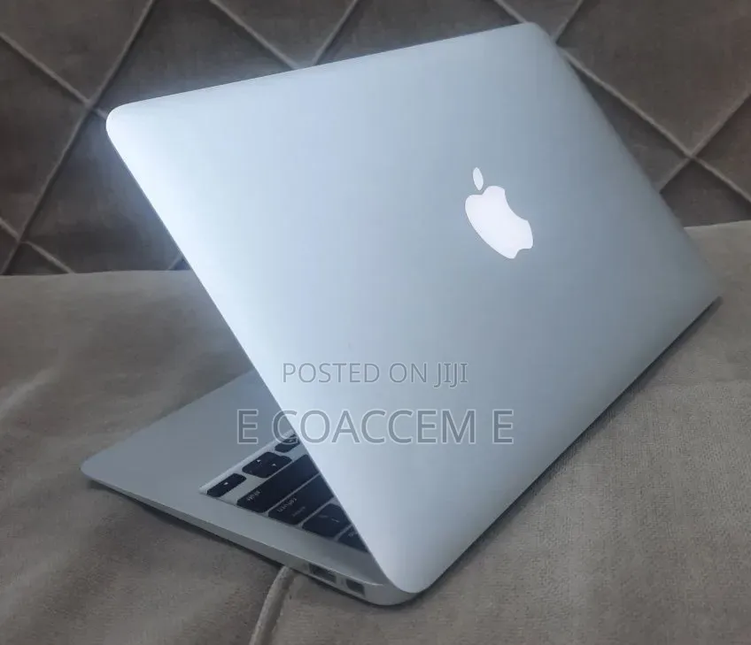 New Laptop Apple MacBook 4GB Intel Core i5 SSD 256GB