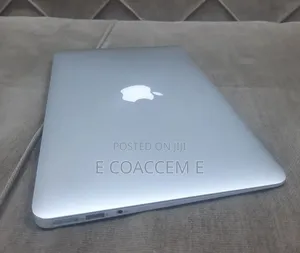 New Laptop Apple MacBook 4GB Intel Core i5 SSD 256GB