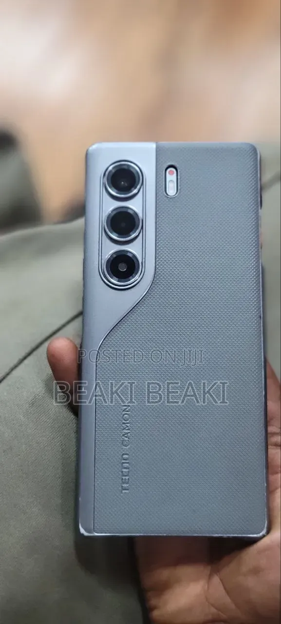 Tecno Camon 40 Pro 4G 256 GB Gray