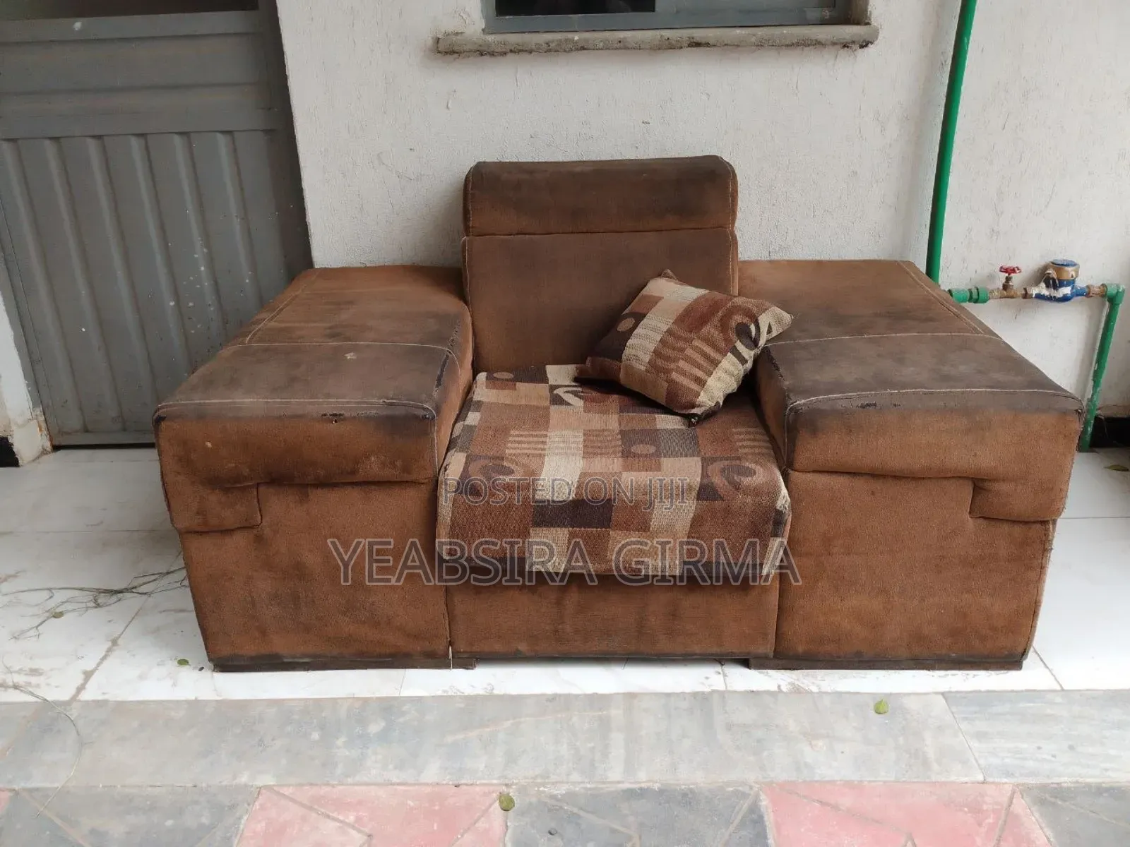 Large L-Shape Sofa(ሶፋ)