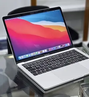 New Laptop Apple MacBook Pro 2019 16GB Intel Core i7 SSD 256GB
