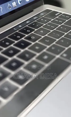 New Laptop Apple MacBook Pro 2019 16GB Intel Core i5 SSD 256GB