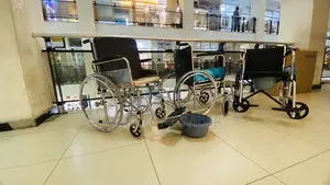 Wheelchair ዊልቸርportable Manual Medical Foldable Commode