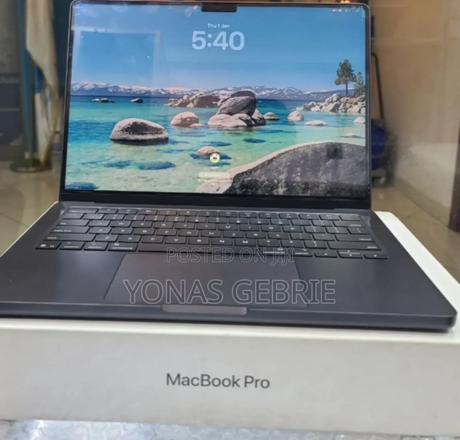 New Laptop Apple MacBook Pro 2025 M5 14-inch 16GB Apple M5 SSD 512GB