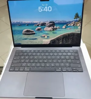 New Laptop Apple MacBook Pro 2025 M5 14-inch 16GB Apple M5 SSD 512GB